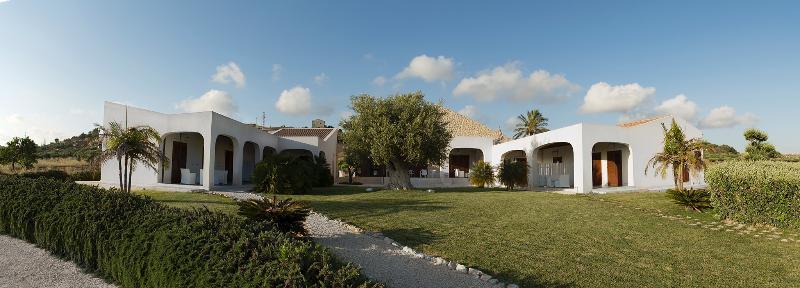 Borgo Giallonardo Wine Relais Realmonte Exterior photo