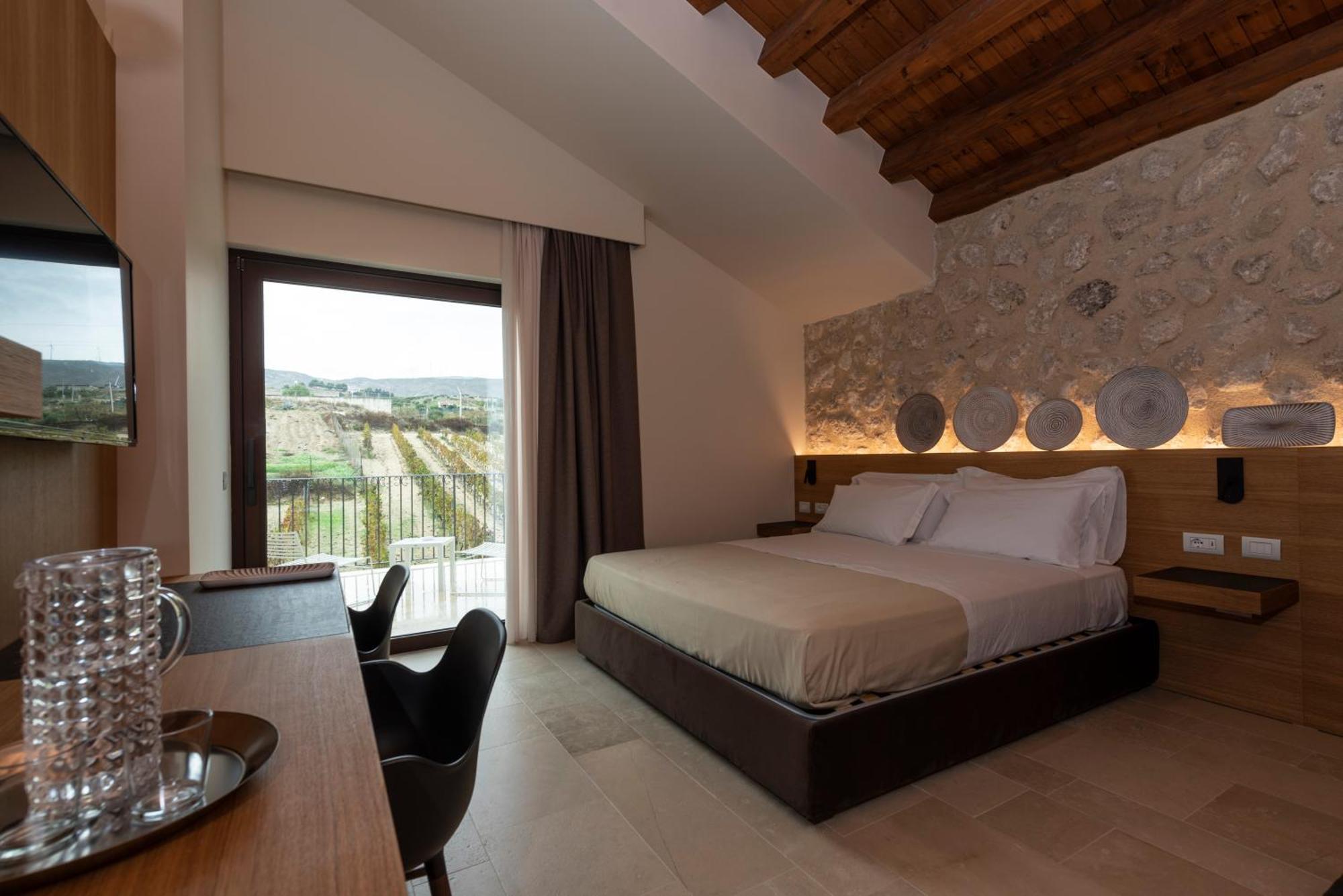 Borgo Giallonardo Wine Relais Realmonte Exterior photo
