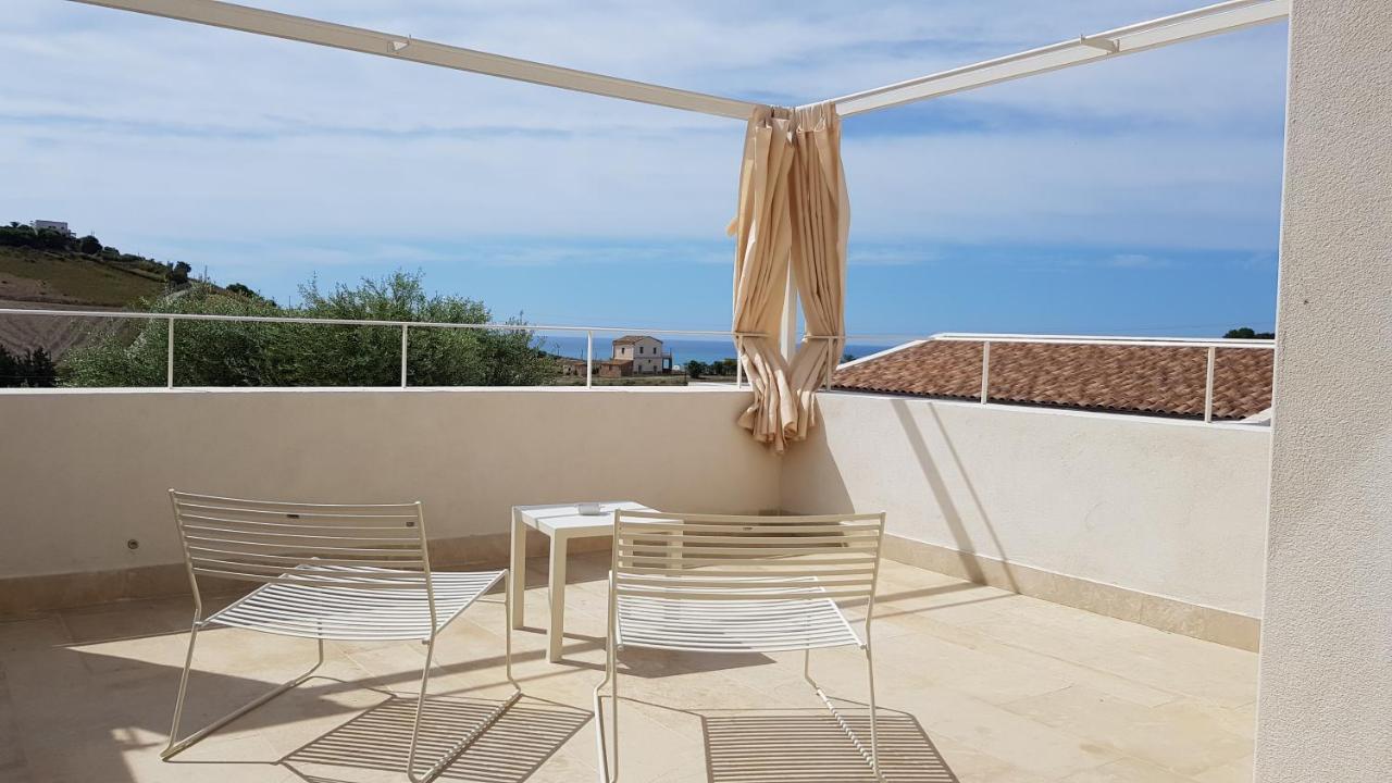 Borgo Giallonardo Wine Relais Realmonte Exterior photo